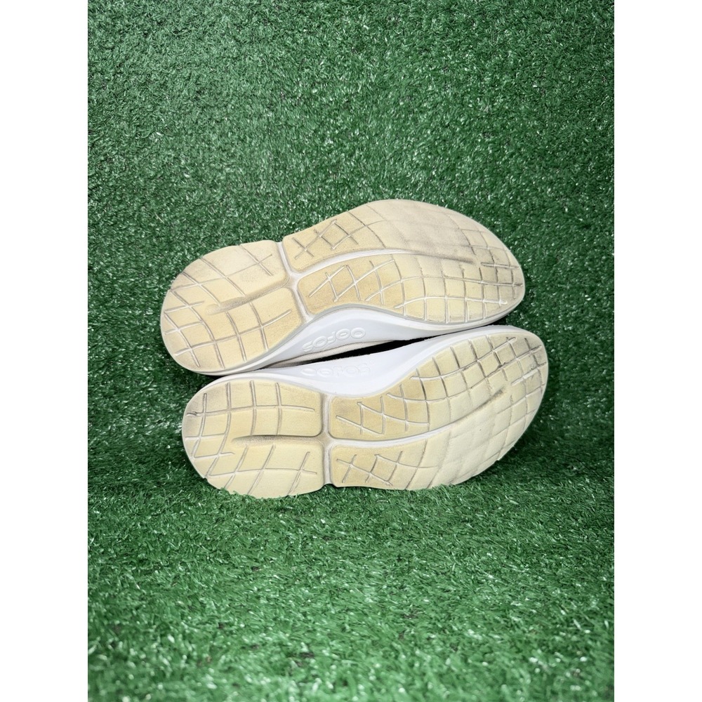 OOFOS Womens Size 7 Oomg eeZee Low Shoes White Loafers Recovery Slip On Sneakers - Picture 8 of 9